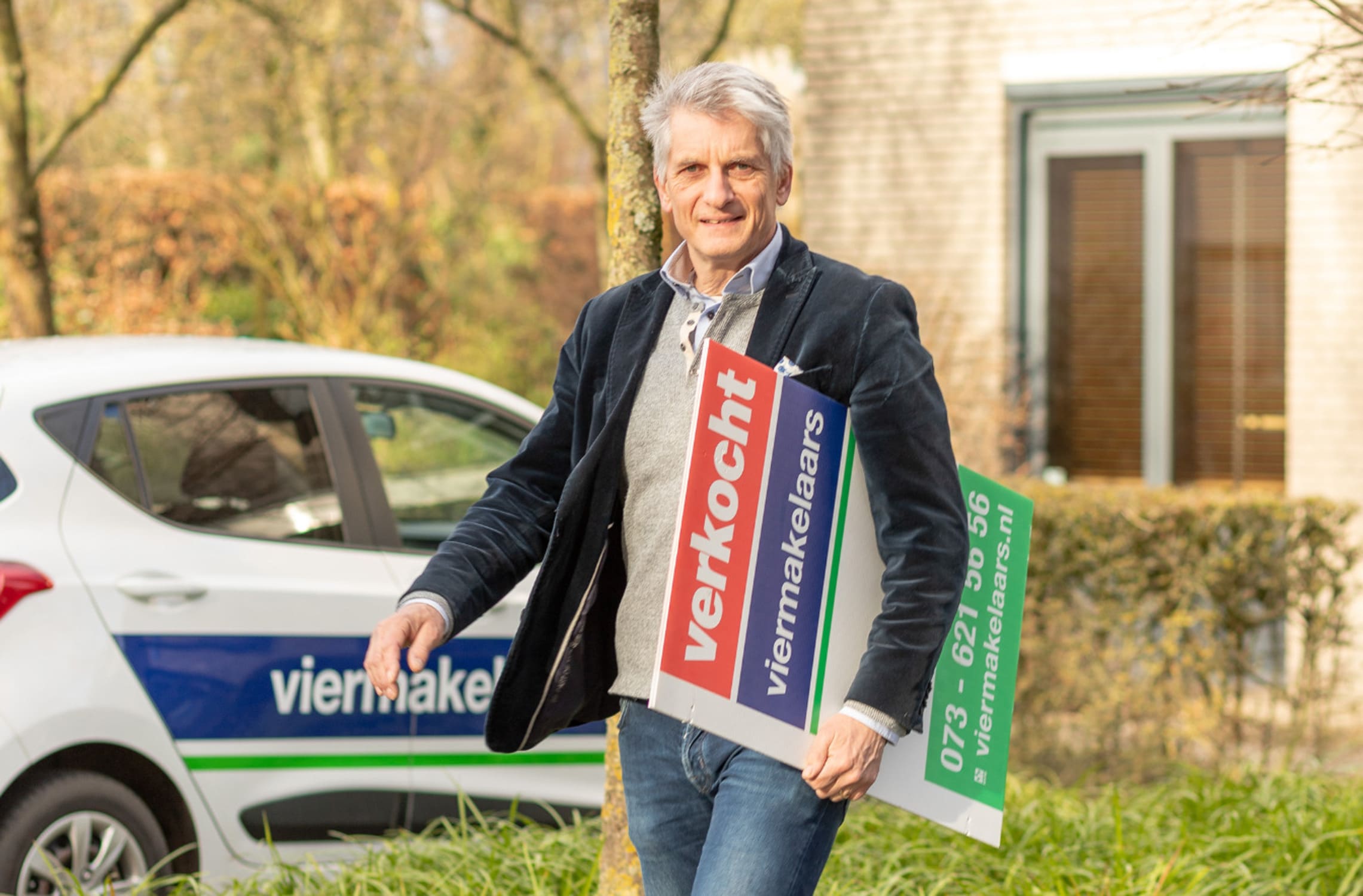Hulp van een makelaar in Empel